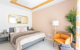 Unique Central 3 Floor Home With 4Bdrm, 3Bthrm